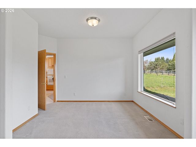 28200 Sw LADD HILL Rd, Sherwood, OR 97140