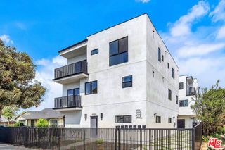 4703 Saturn Street 1/2, Los Angeles, CA 90019