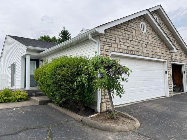 4689 Parrau Drive, 61A, Columbus, OH 43228