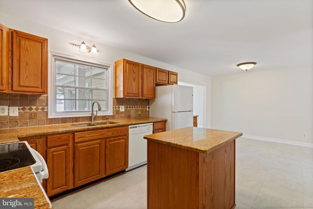 22712 PARKVIEW DR, California, MD 20619