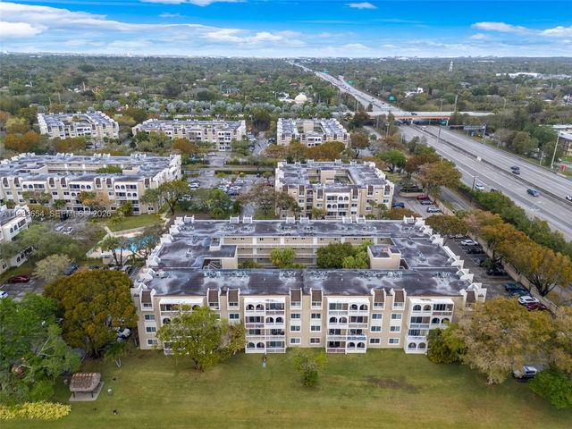 7722 Camino Real E-218, Miami, FL 33143