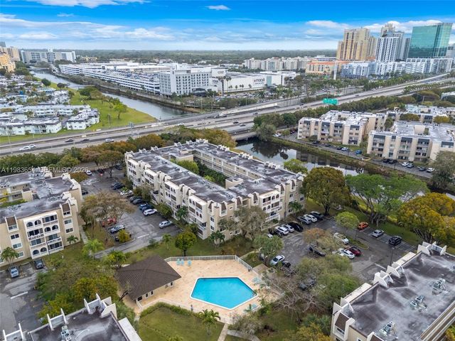 7722 Camino Real E-218, Miami, FL 33143