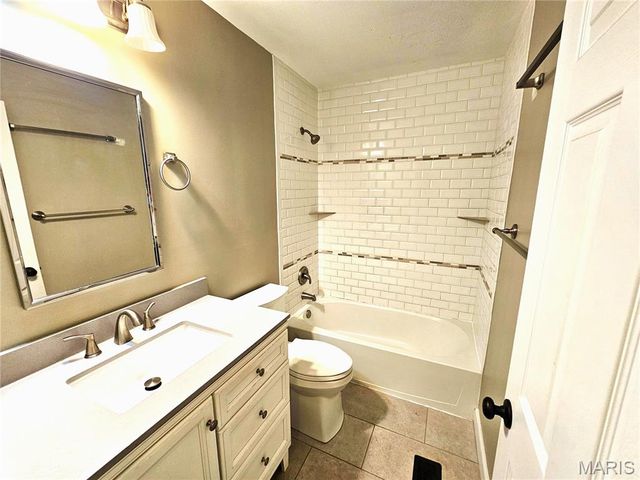 45 Saint Leonard Court, St Charles, MO 63301