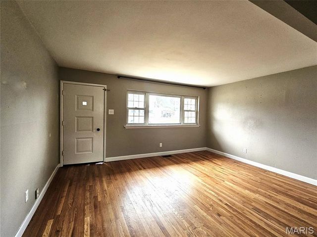 45 Saint Leonard Court, St Charles, MO 63301