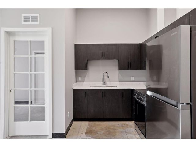 801 SE 9th Street 205, Minneapolis, MN 55414