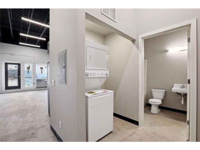 801 SE 9th Street 205, Minneapolis, MN 55414