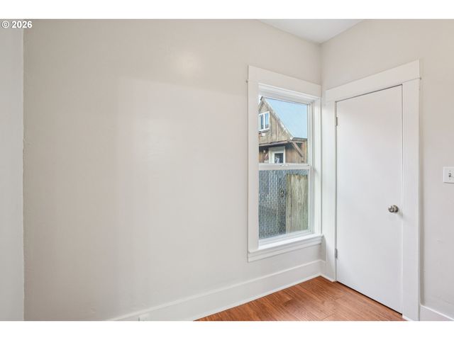 5617 Se FRANCIS St, Portland, OR 97206