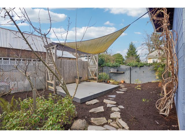 5617 Se FRANCIS St, Portland, OR 97206