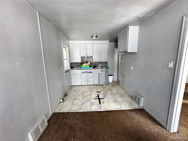 11360 Prest Street, Detroit, MI 48227