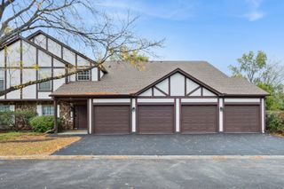 91 Midhurst Court 102A, Naperville, IL 60565