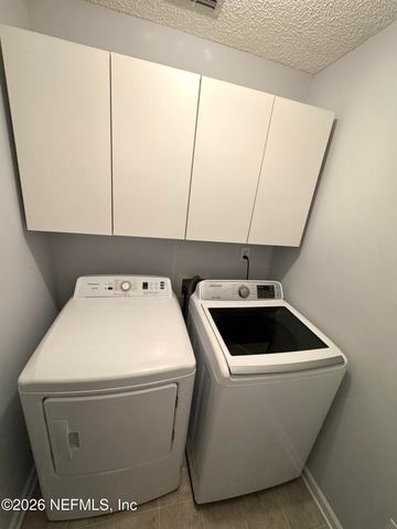 696 HAMPTON DOWNS Court, St. Johns, FL 32259