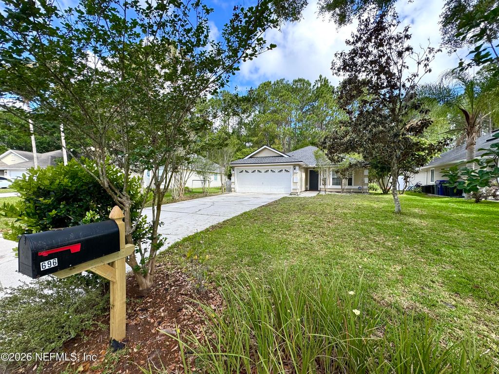 696 HAMPTON DOWNS Court, St. Johns, FL 32259