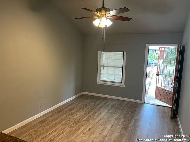 6605 Spring Lark, San Antonio, TX 78249