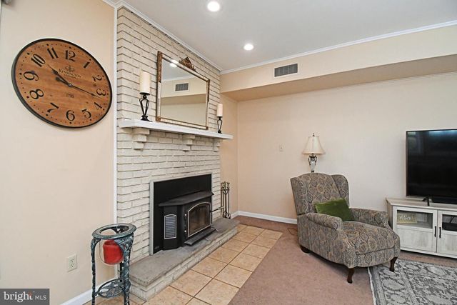 1608 S CRESCENT BLVD, Yardley, PA 19067