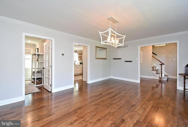 1608 S CRESCENT BLVD, Yardley, PA 19067