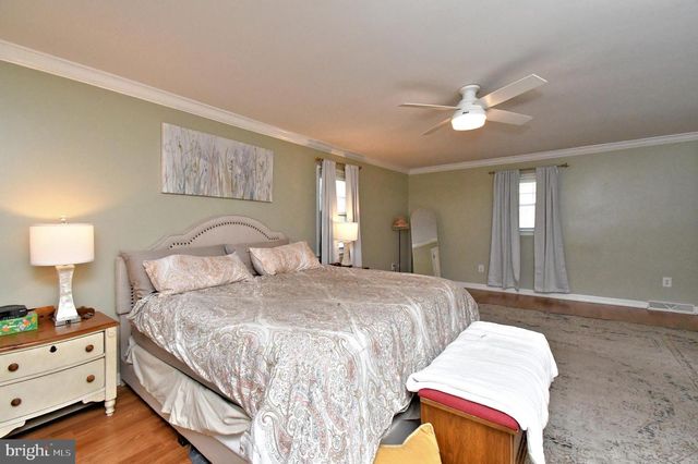 1608 S CRESCENT BLVD, Yardley, PA 19067