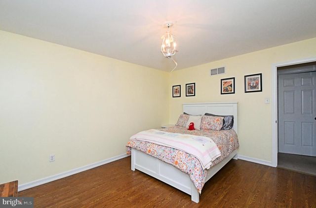 1608 S CRESCENT BLVD, Yardley, PA 19067