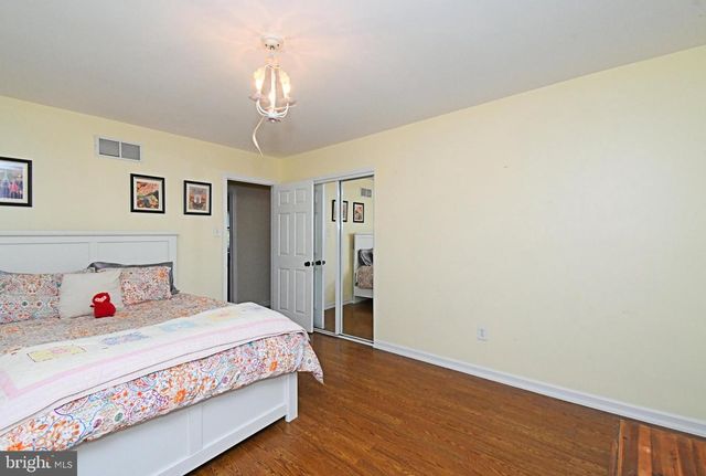 1608 S CRESCENT BLVD, Yardley, PA 19067