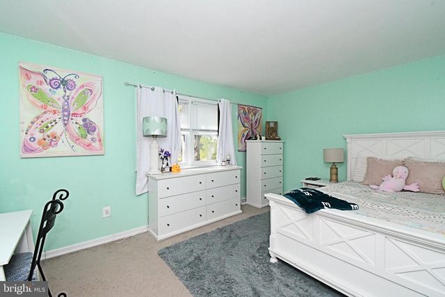 1608 S CRESCENT BLVD, Yardley, PA 19067