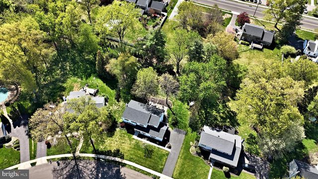 1608 S CRESCENT BLVD, Yardley, PA 19067