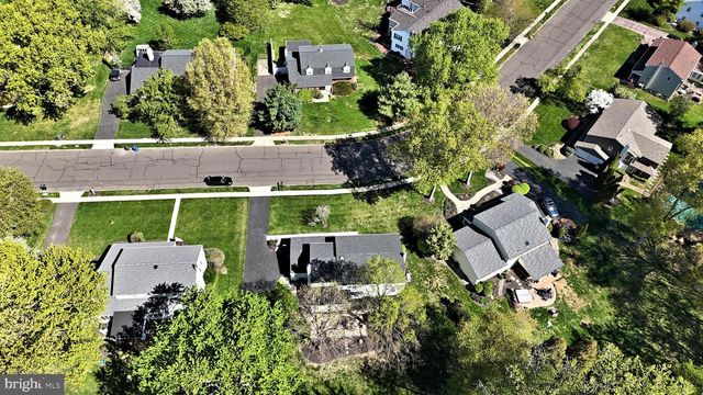 1608 S CRESCENT BLVD, Yardley, PA 19067