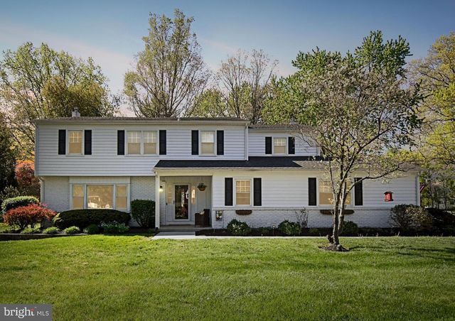 1608 S CRESCENT BLVD, Yardley, PA 19067