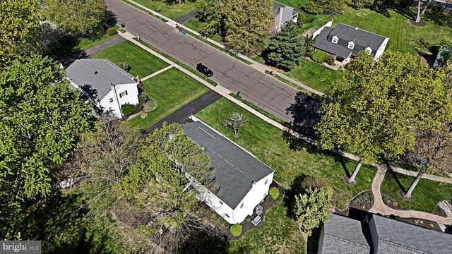 1608 S CRESCENT BLVD, Yardley, PA 19067