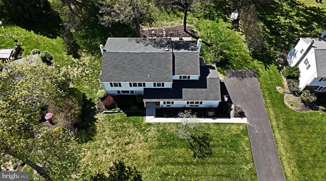 1608 S CRESCENT BLVD, Yardley, PA 19067