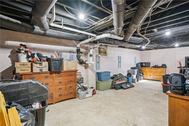 6552 28th Avenue, Shellsburg, IA 52332