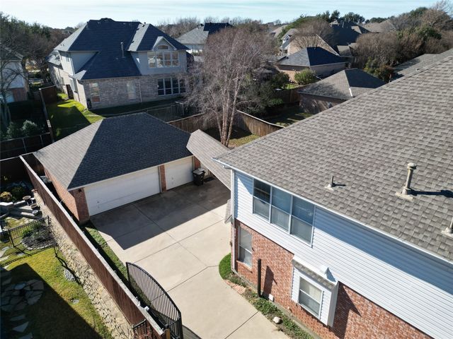 6433 Fianna Hills Drive, Fort Worth, TX 76132