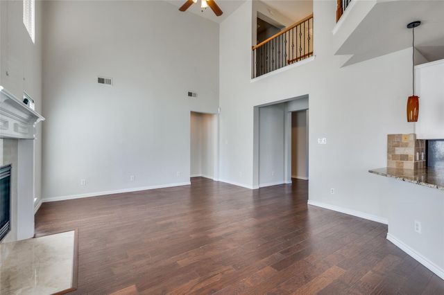 6433 Fianna Hills Drive, Fort Worth, TX 76132