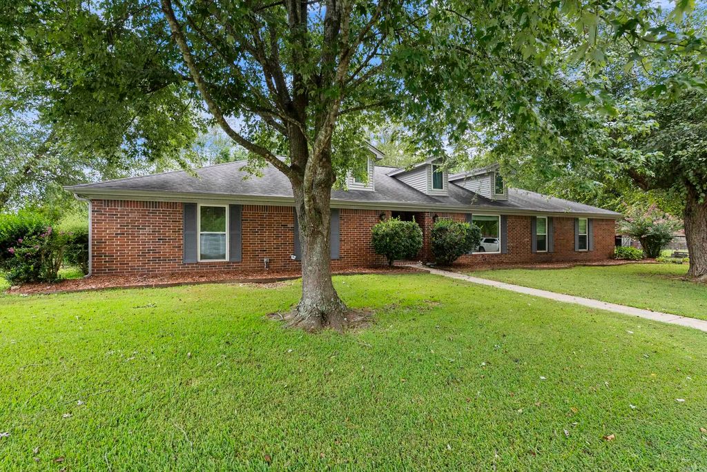 157 South Broadview, Greenbrier, AR 72058