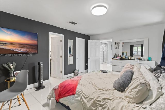 1752 S Anhinga Ln, Homestead, FL 33035