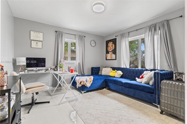 1752 S Anhinga Ln, Homestead, FL 33035