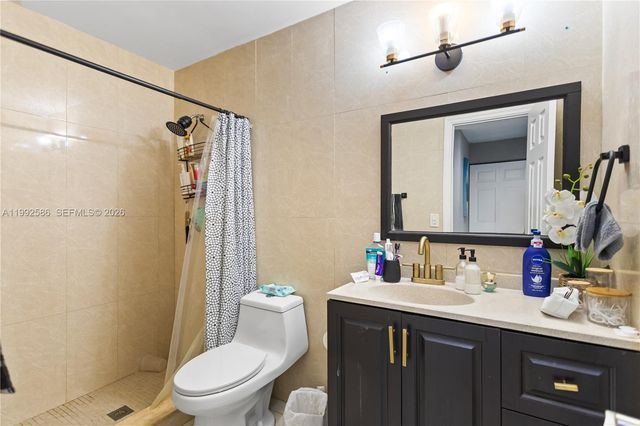 1752 S Anhinga Ln, Homestead, FL 33035