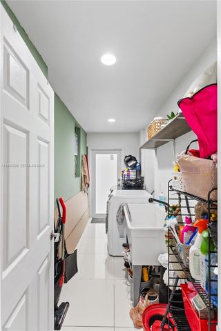 1752 S Anhinga Ln, Homestead, FL 33035