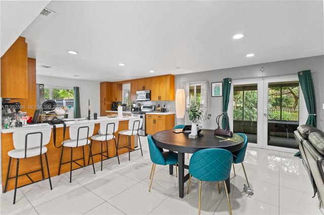 1752 S Anhinga Ln, Homestead, FL 33035