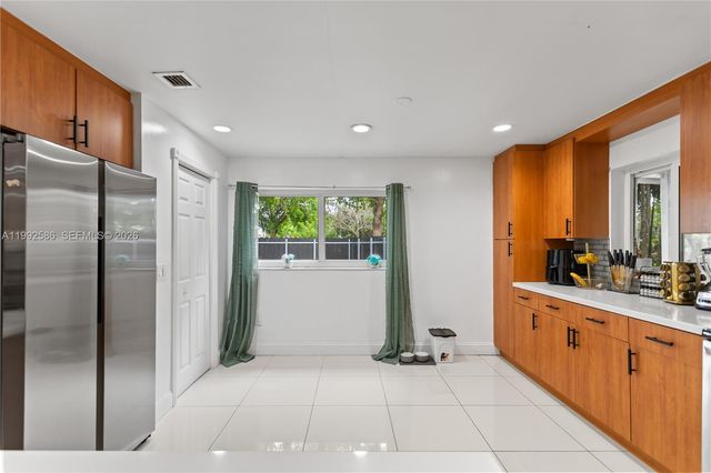 1752 S Anhinga Ln, Homestead, FL 33035