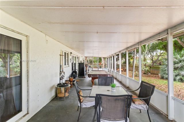 1752 S Anhinga Ln, Homestead, FL 33035