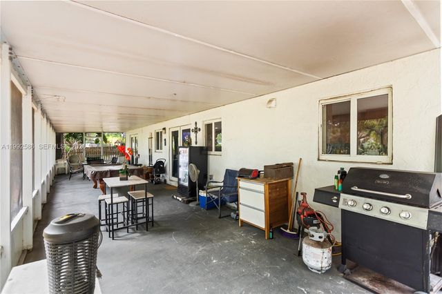 1752 S Anhinga Ln, Homestead, FL 33035