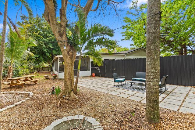 1752 S Anhinga Ln, Homestead, FL 33035