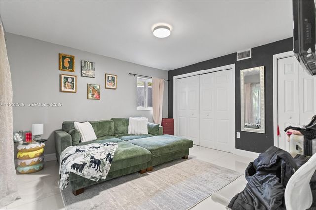 1752 S Anhinga Ln, Homestead, FL 33035