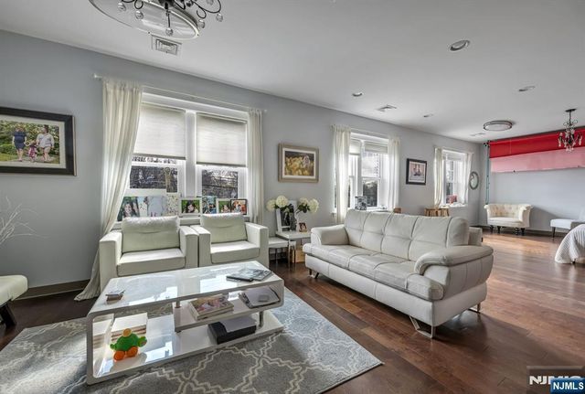 576-580 Maple Avenue, Ridgewood, NJ 07450