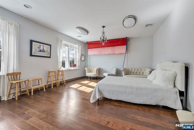 576-580 Maple Avenue, Ridgewood, NJ 07450