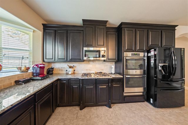 31 Camden Oaks Lane Lane, Montgomery, TX 77356