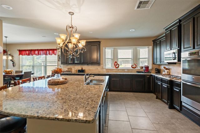 31 Camden Oaks Lane Lane, Montgomery, TX 77356