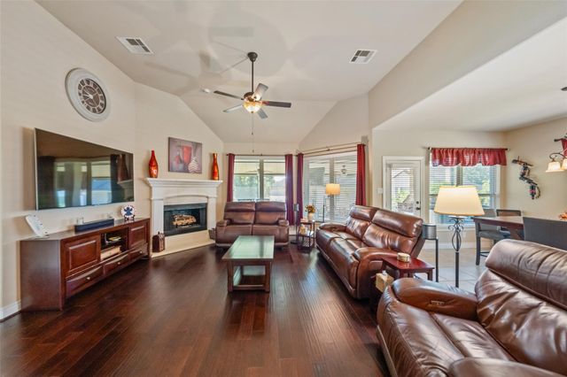 31 Camden Oaks Lane Lane, Montgomery, TX 77356