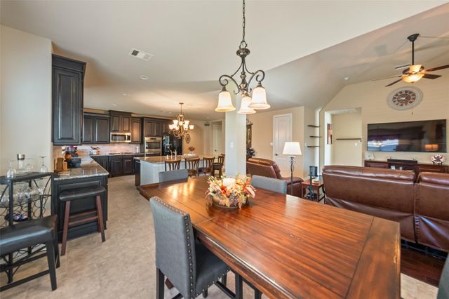 31 Camden Oaks Lane Lane, Montgomery, TX 77356
