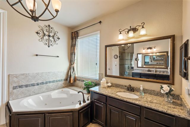31 Camden Oaks Lane Lane, Montgomery, TX 77356