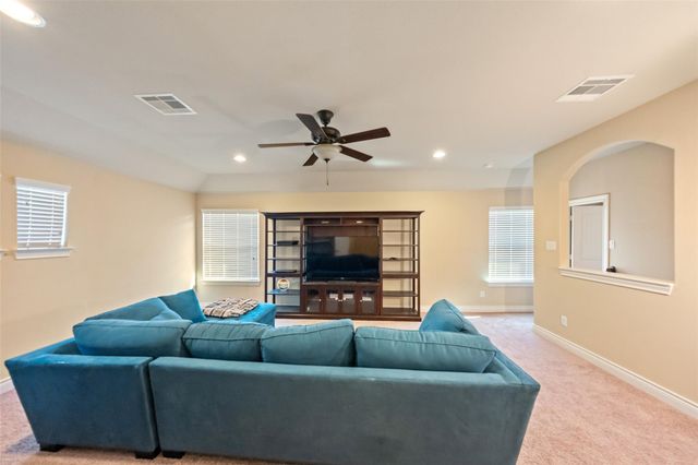 31 Camden Oaks Lane Lane, Montgomery, TX 77356